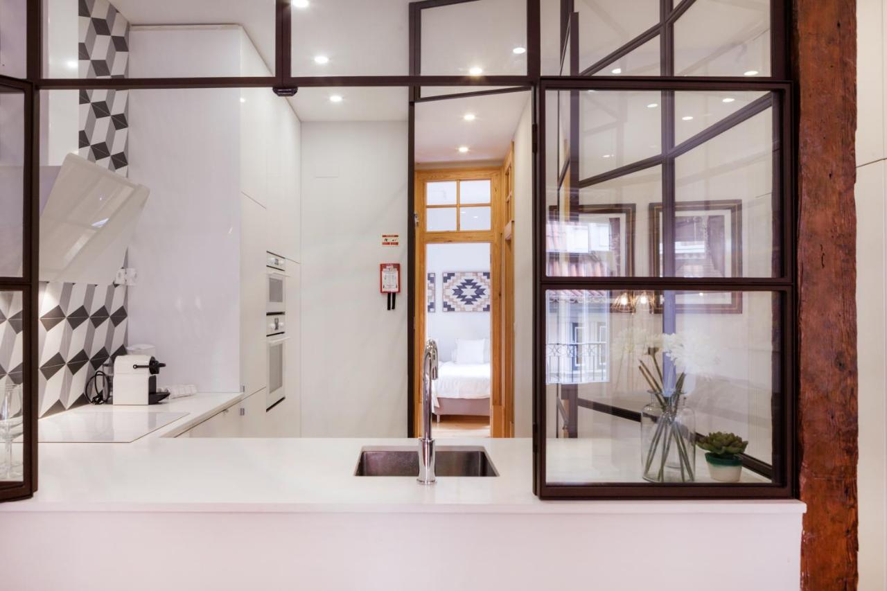 Charming Flat With Balconies Central Chiado District 2 Bedrooms & Ac 19Th Century Building Lisabona Exterior foto