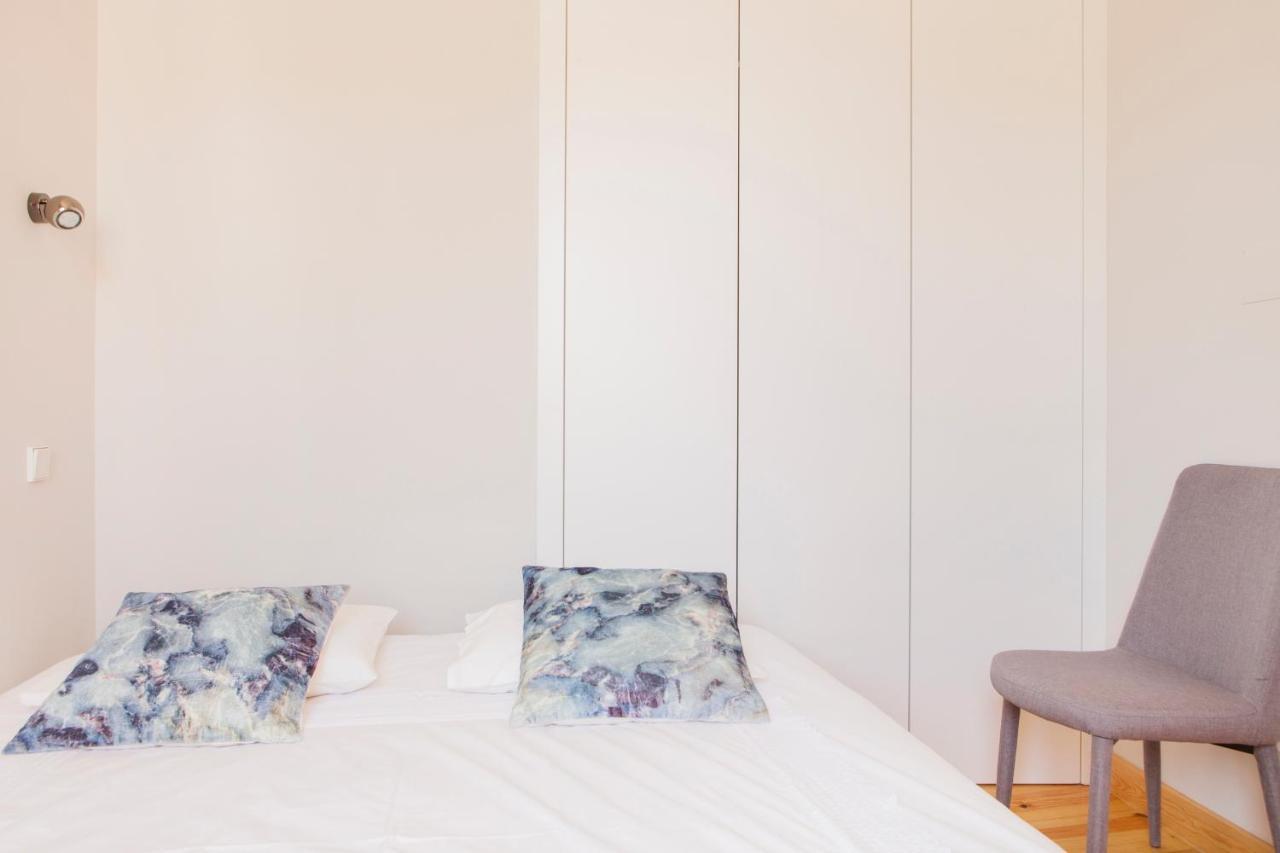 Charming Flat With Balconies Central Chiado District 2 Bedrooms & Ac 19Th Century Building Lisabona Exterior foto