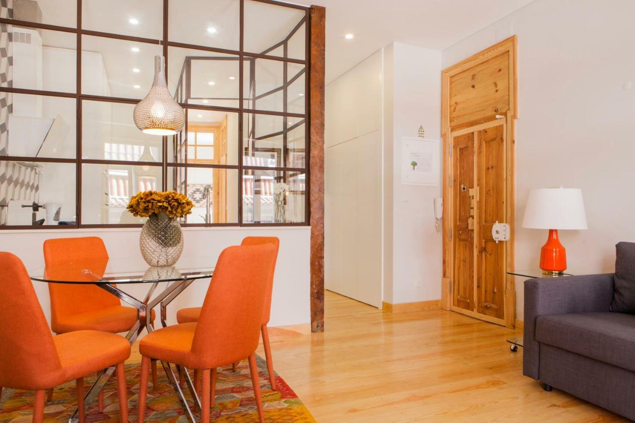 Charming Flat With Balconies Central Chiado District 2 Bedrooms & Ac 19Th Century Building Lisabona Exterior foto