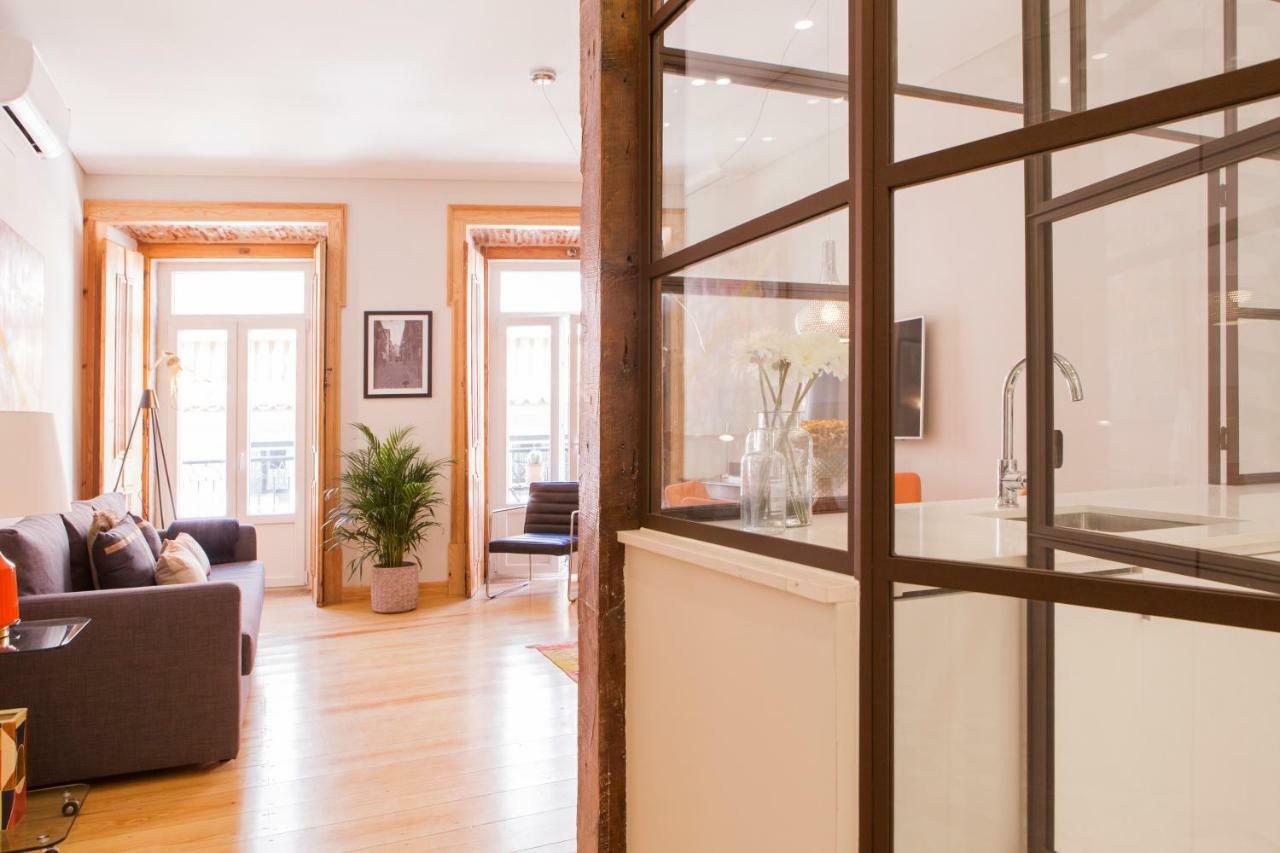 Charming Flat With Balconies Central Chiado District 2 Bedrooms & Ac 19Th Century Building Lisabona Exterior foto
