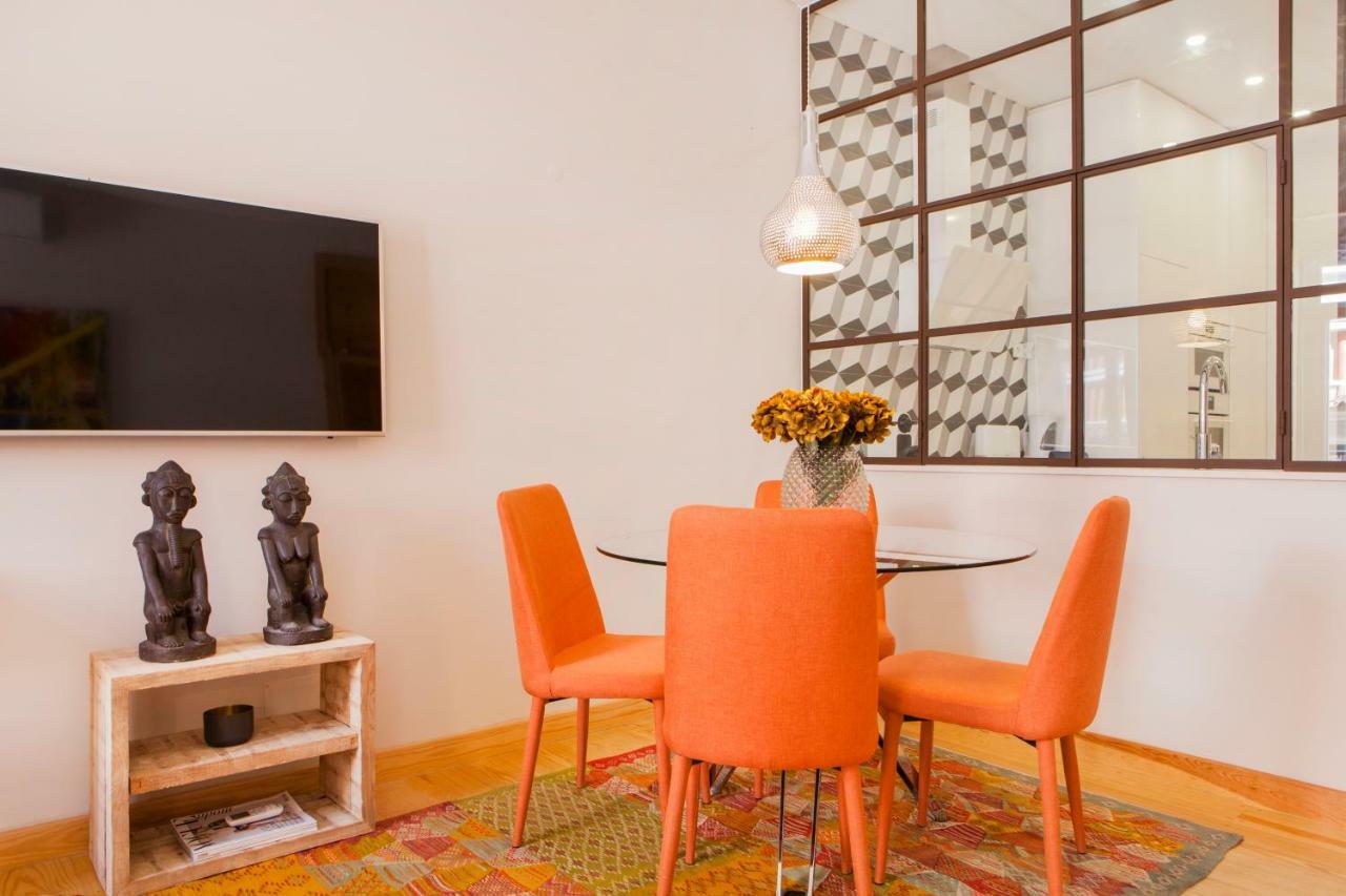 Charming Flat With Balconies Central Chiado District 2 Bedrooms & Ac 19Th Century Building Lisabona Exterior foto