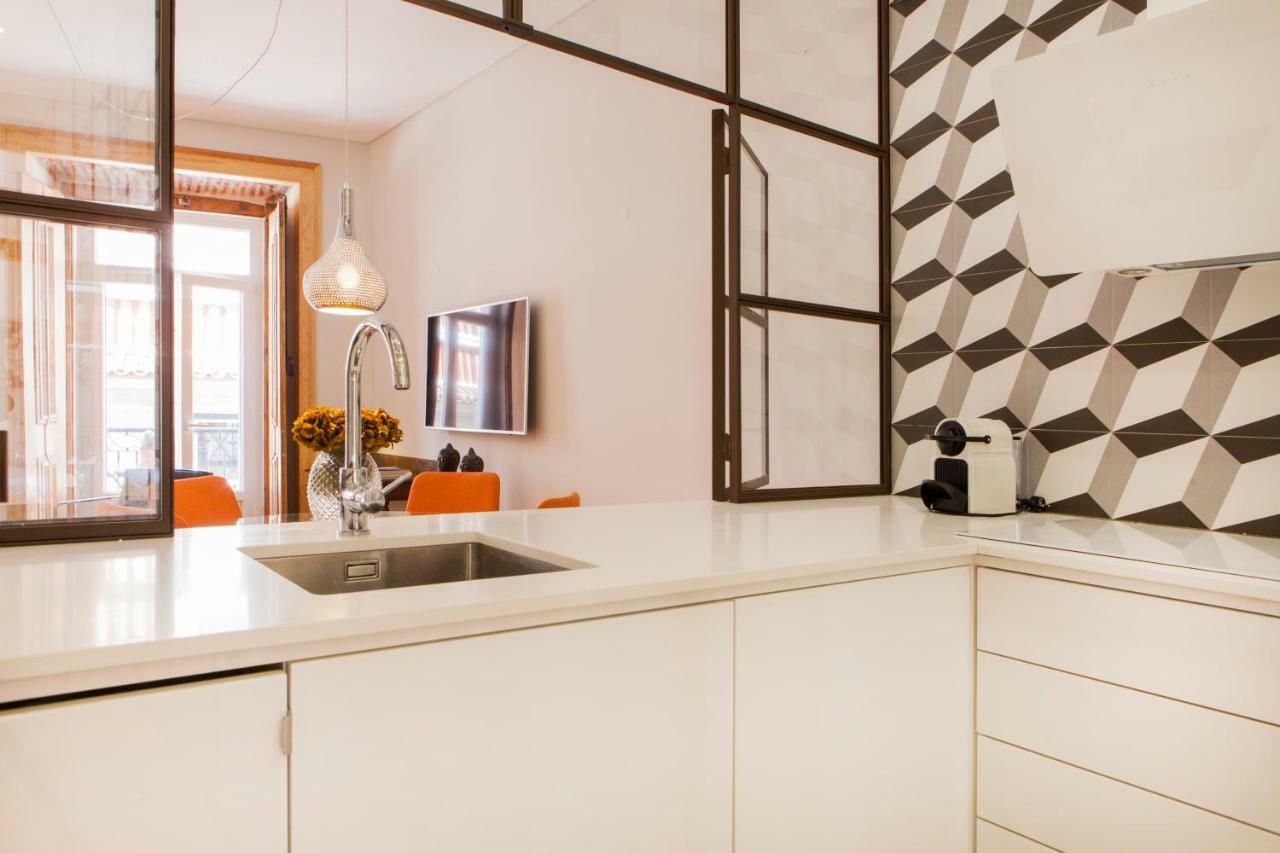 Charming Flat With Balconies Central Chiado District 2 Bedrooms & Ac 19Th Century Building Lisabona Exterior foto