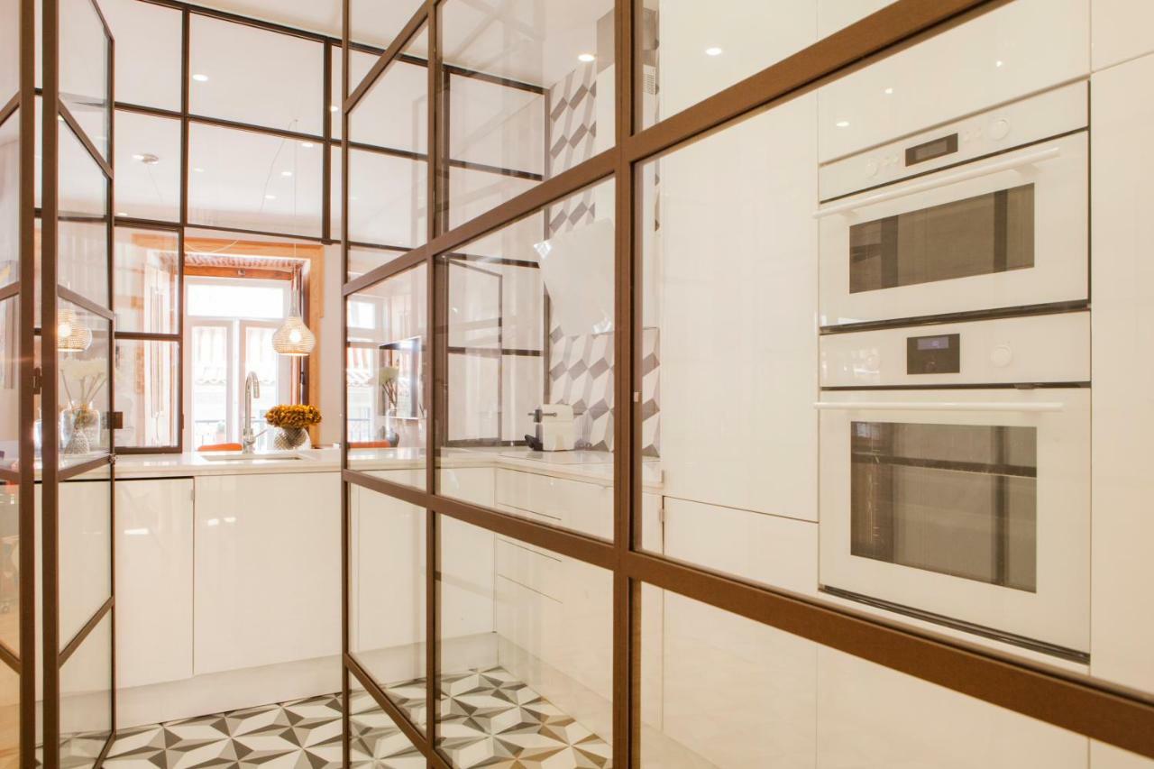 Charming Flat With Balconies Central Chiado District 2 Bedrooms & Ac 19Th Century Building Lisabona Exterior foto