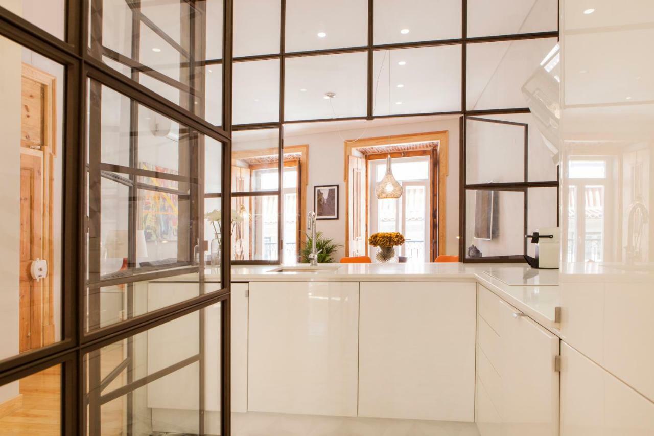 Charming Flat With Balconies Central Chiado District 2 Bedrooms & Ac 19Th Century Building Lisabona Exterior foto