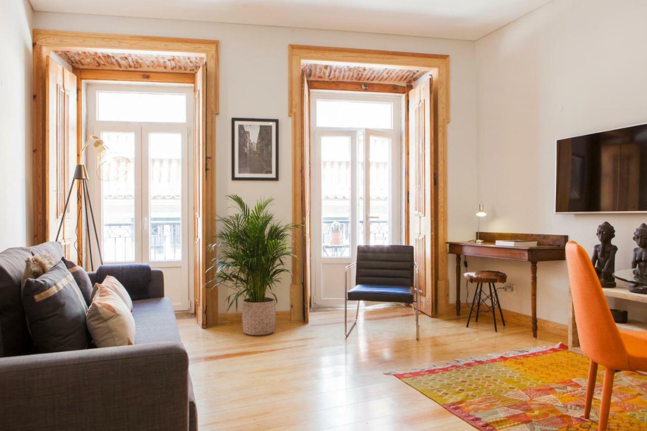 Charming Flat With Balconies Central Chiado District 2 Bedrooms & Ac 19Th Century Building Lisabona Exterior foto